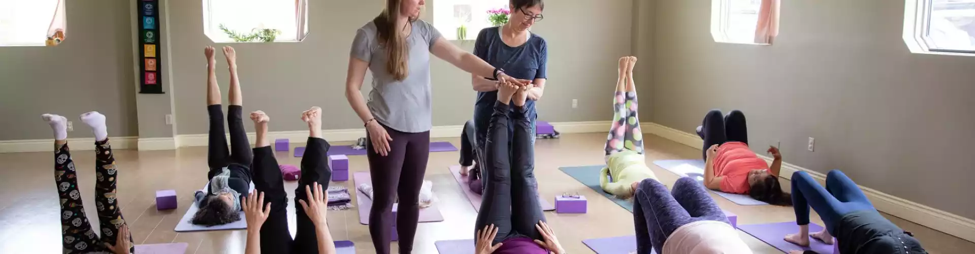 Navel Chakra - Short Āsana (posture) Practice - Online Class by Mona Warner