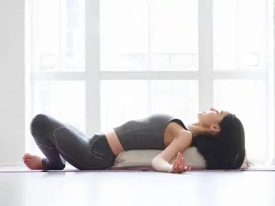 Reiki-infundiertes Yin Yoga